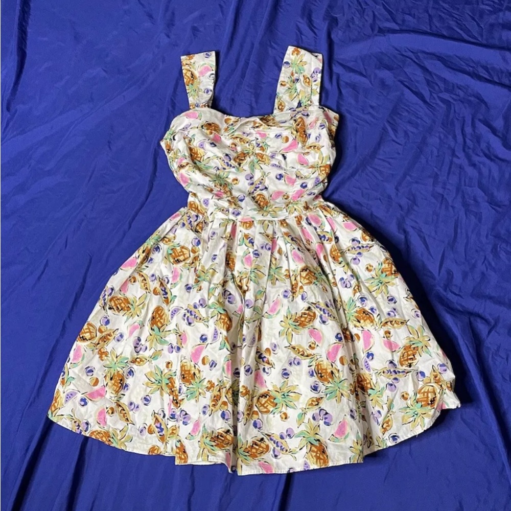 White and Yellow Pleated Tiered Sundress with Square Neck for Wedding Guest